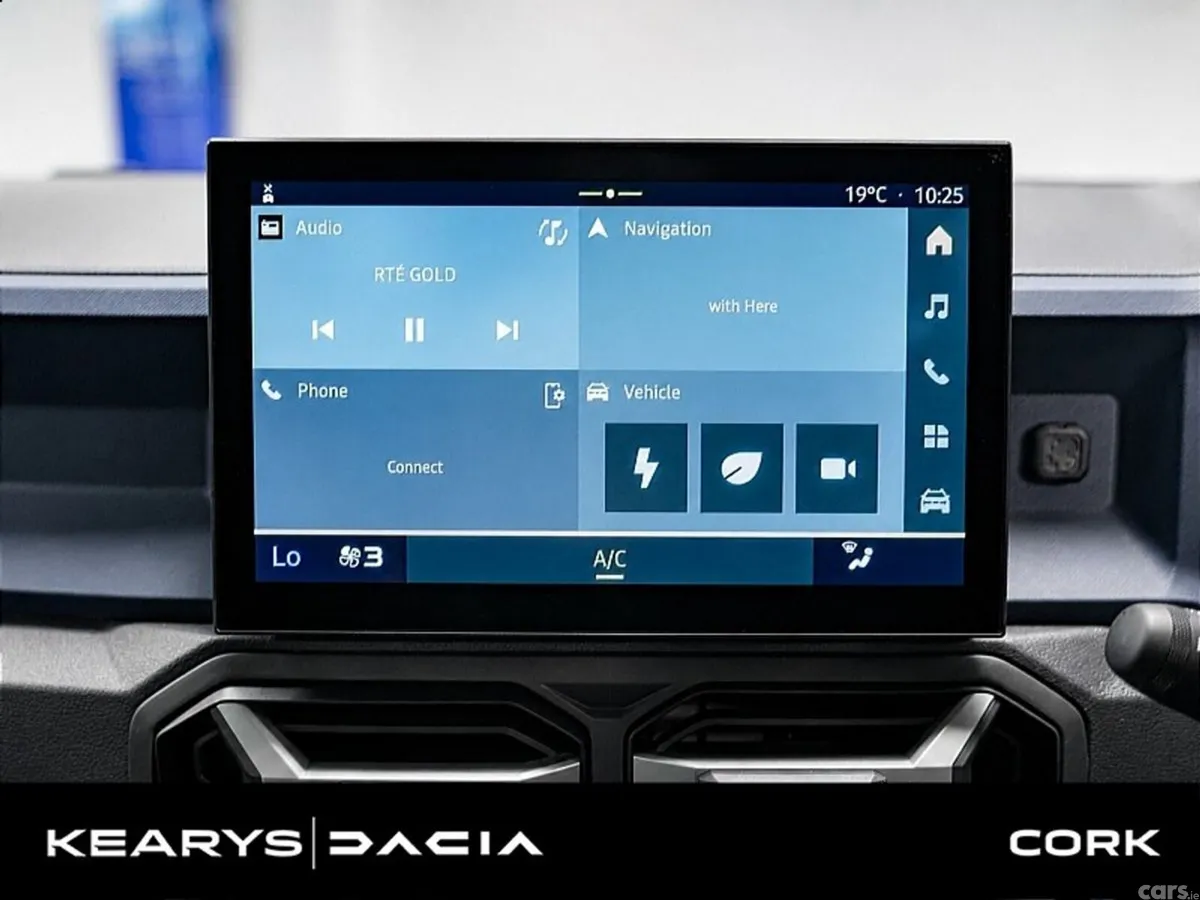 Dacia Duster SUV, Petrol Hybrid, 2026, Grey