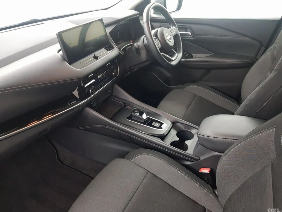 Nissan Qashqai MPV, Petrol Hybrid, 2023, Grey