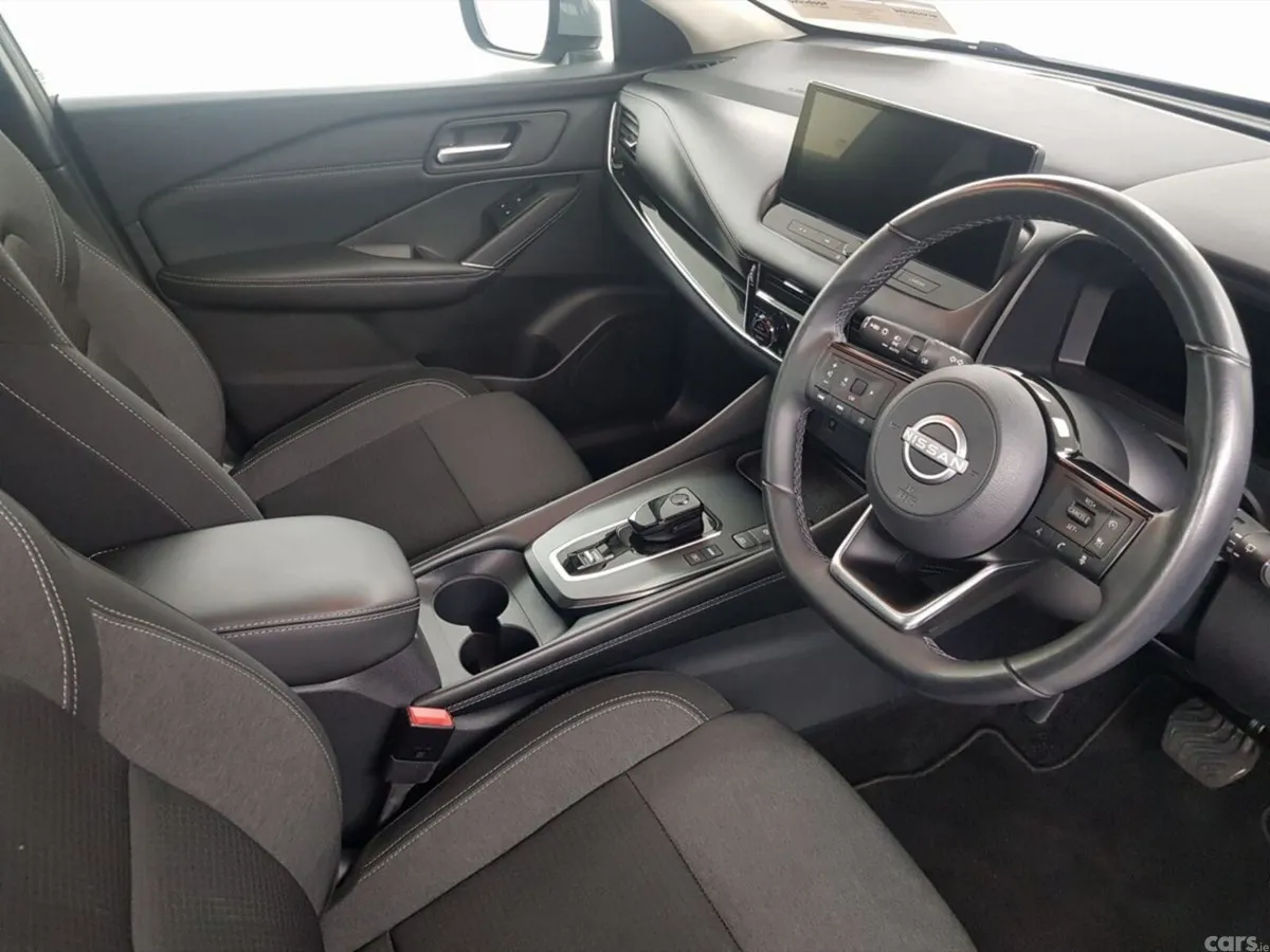 Nissan Qashqai MPV, Petrol Hybrid, 2023, Grey