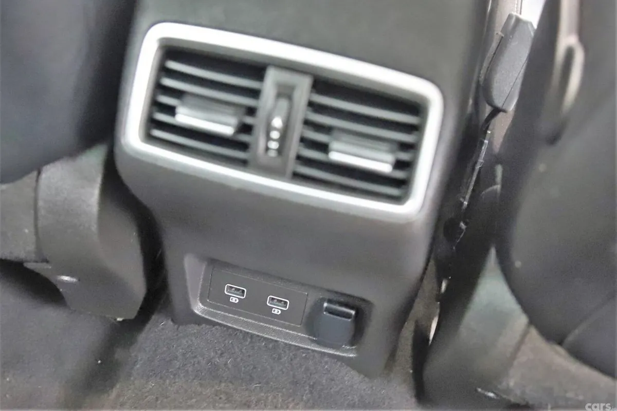 Renault Kadjar SUV, Petrol, 2019, Red