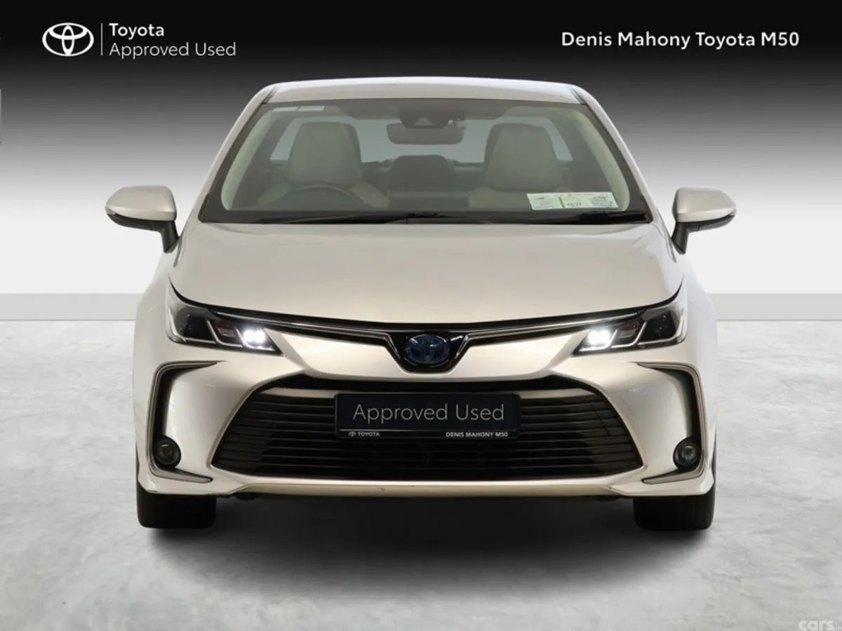 Toyota Corolla Saloon, Petrol Hybrid, 2021, Silver
