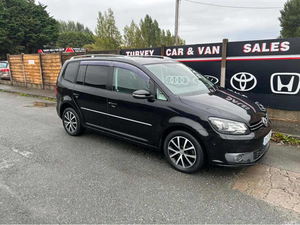 Volkswagen Touran MPV, Petrol, 2013, Black