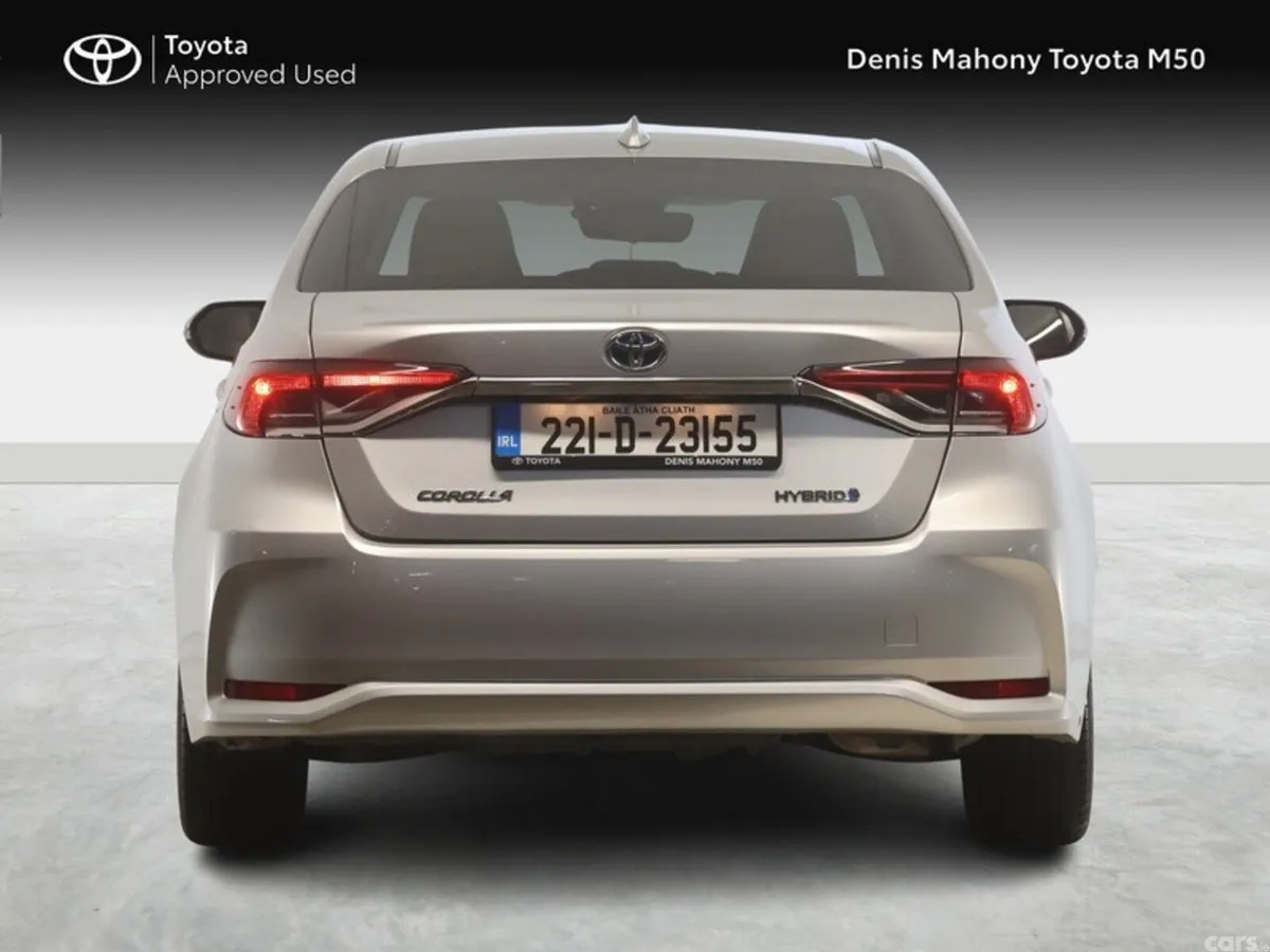 Toyota Corolla Saloon, Petrol Hybrid, 2021, Silver