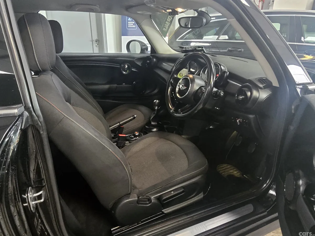 Mini Cooper Hatchback, Diesel, 2015, Black