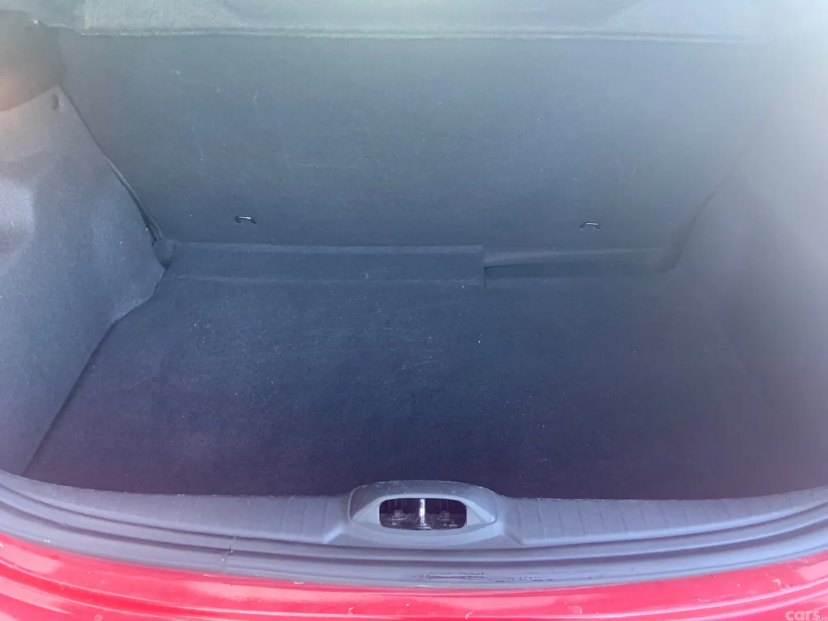 Peugeot 208 Hatchback, Petrol, 2016, Red