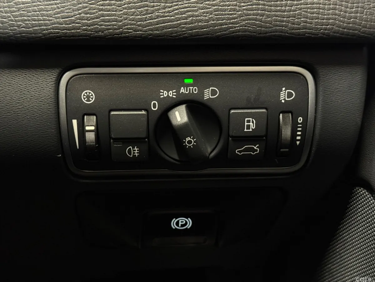 Volvo XC60 Estate, Diesel, 2015, Black