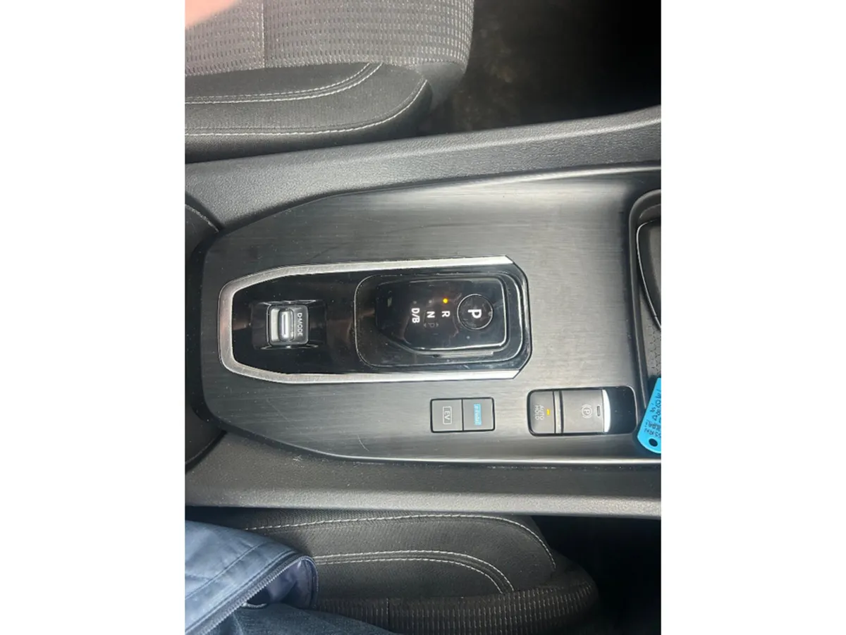 Nissan Qashqai MPV, Petrol Hybrid, 2023, Blue