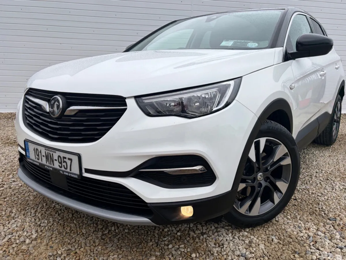 Vauxhall Grandland X Hatchback, Petrol, 2019, White