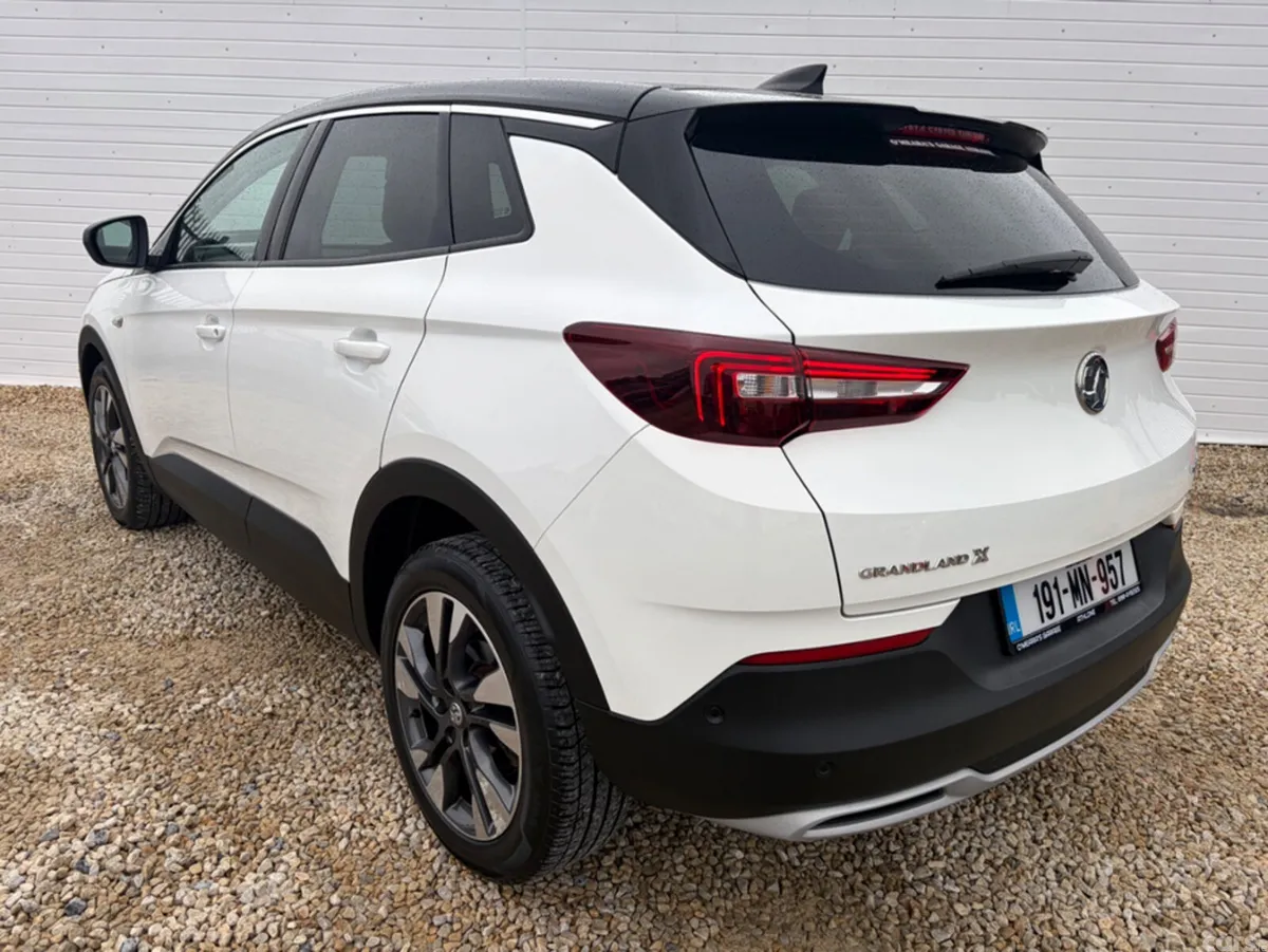 Vauxhall Grandland X Hatchback, Petrol, 2019, White