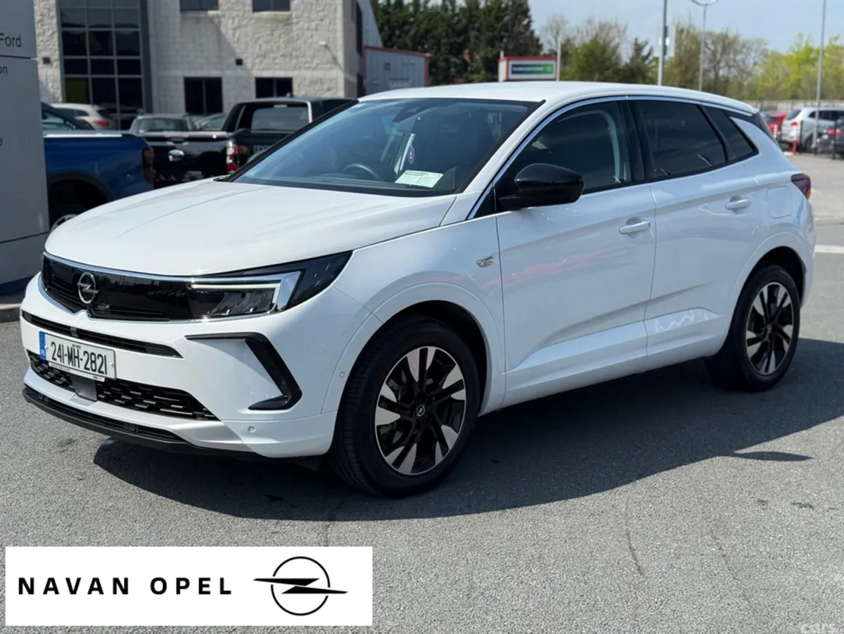 Opel Grandland SUV, Petrol Plug-in Hybrid, 2024, White