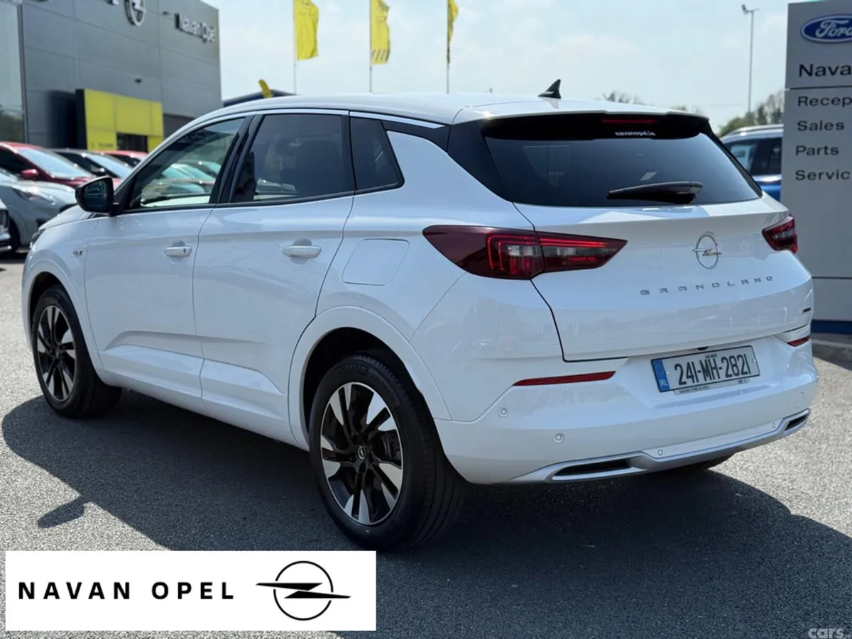 Opel Grandland SUV, Petrol Plug-in Hybrid, 2024, White