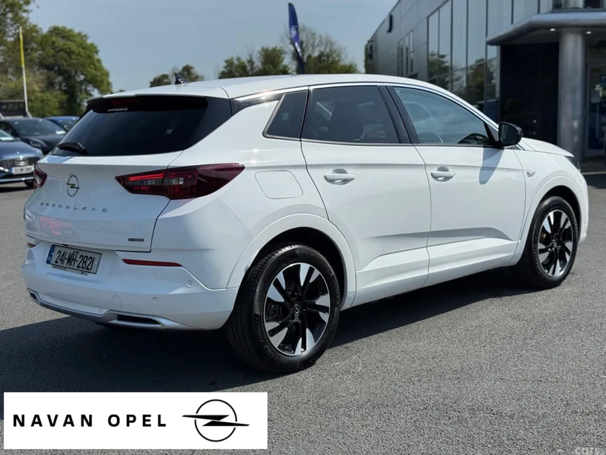 Opel Grandland SUV, Petrol Plug-in Hybrid, 2024, White