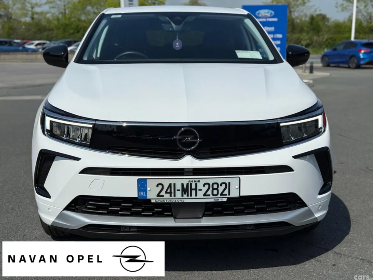 Opel Grandland SUV, Petrol Plug-in Hybrid, 2024, White