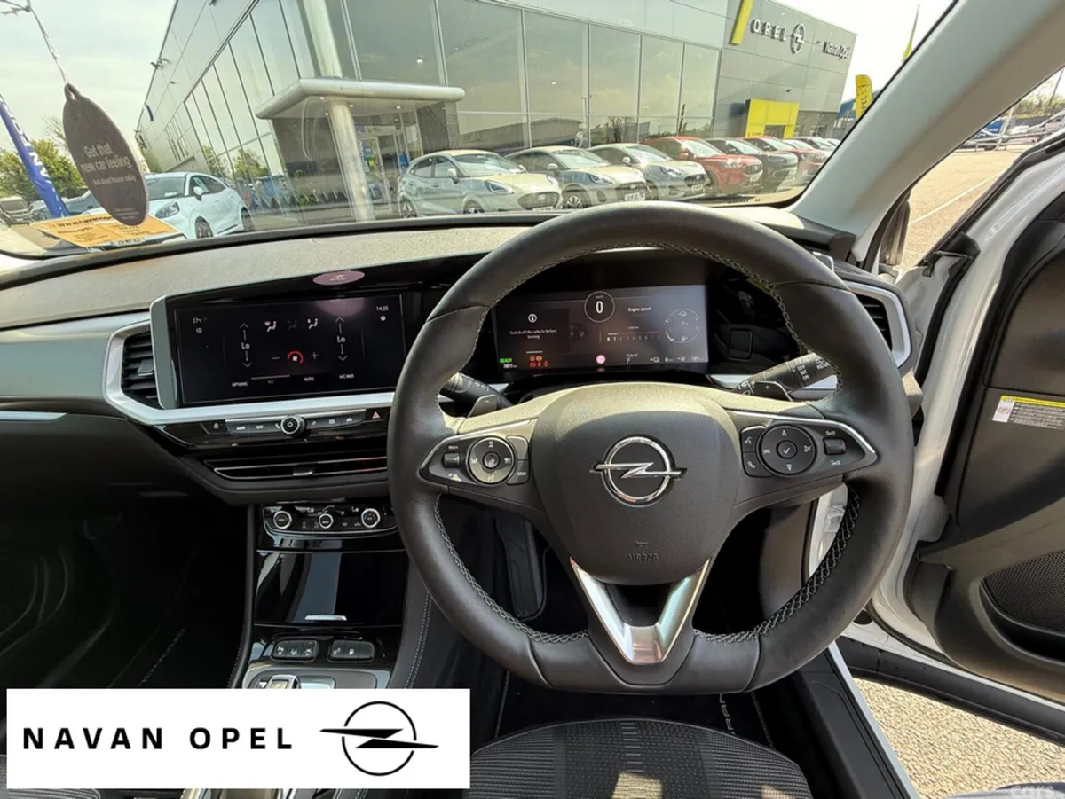 Opel Grandland SUV, Petrol Plug-in Hybrid, 2024, White