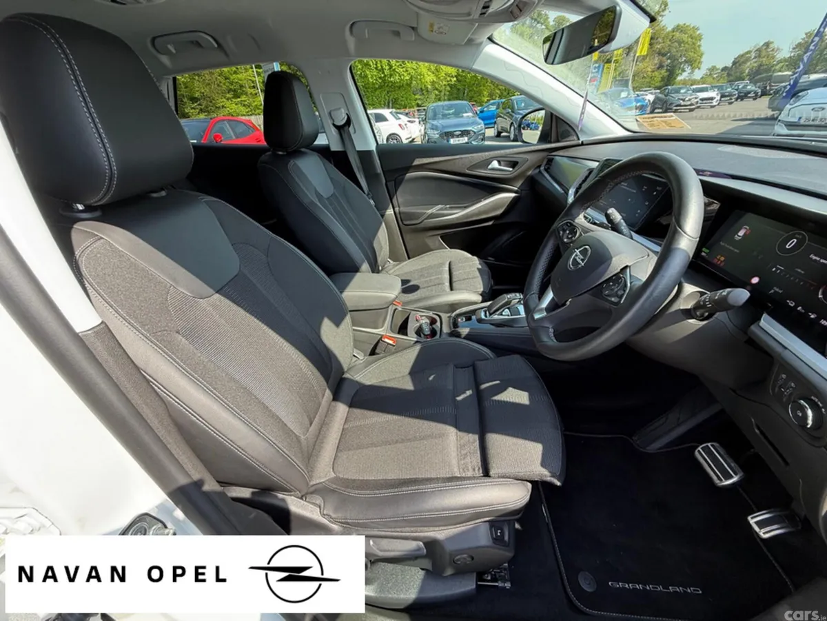 Opel Grandland SUV, Petrol Plug-in Hybrid, 2024, White