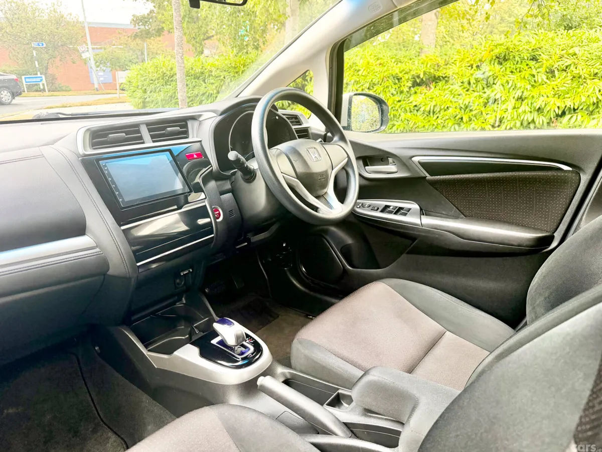 Honda Fit Hatchback, Petrol Hybrid, 2016, Silver