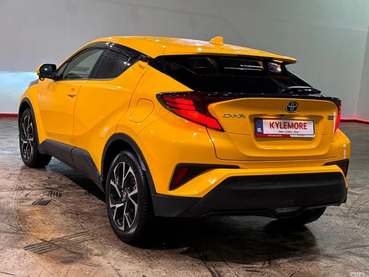 Toyota C-HR SUV, Petrol Hybrid, 2022, Yellow