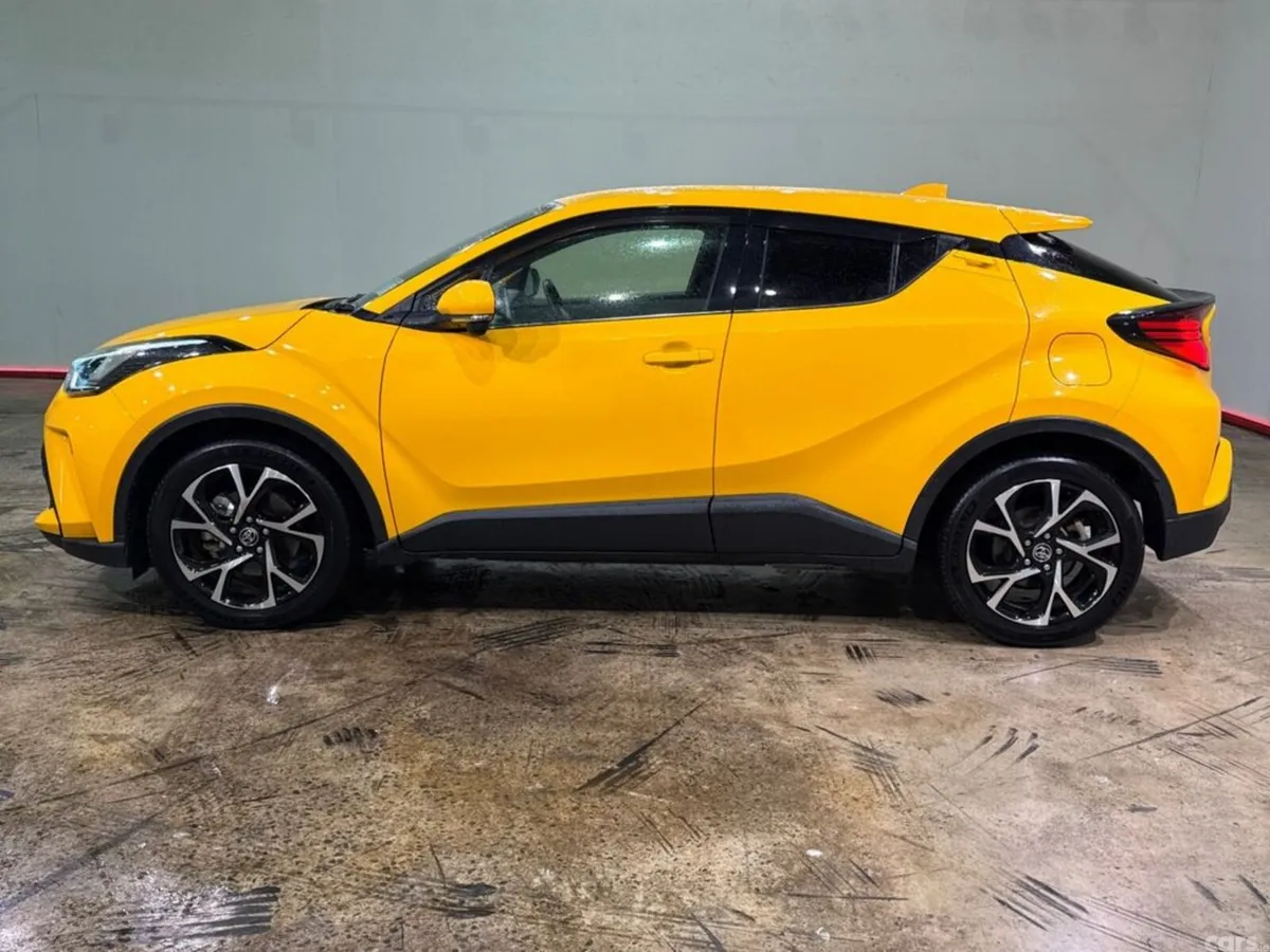 Toyota C-HR SUV, Petrol Hybrid, 2022, Yellow