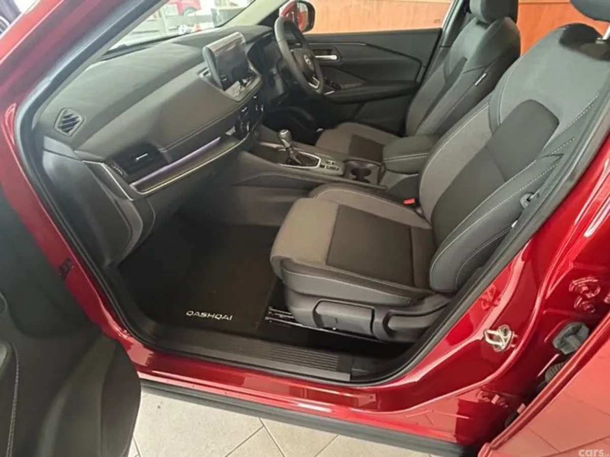 Nissan Qashqai MPV, Petrol Hybrid, 2026, Red
