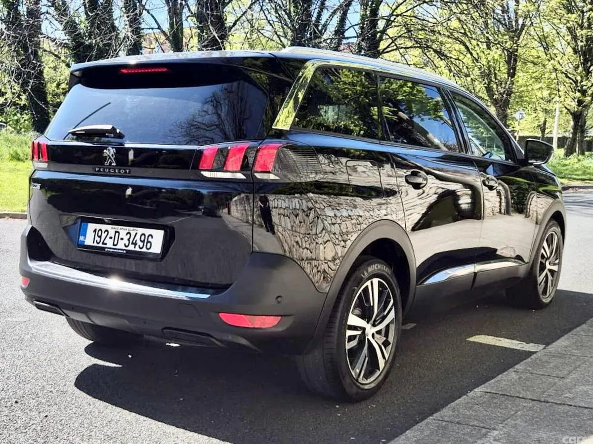 Peugeot 5008 MPV, Diesel, 2019, Black