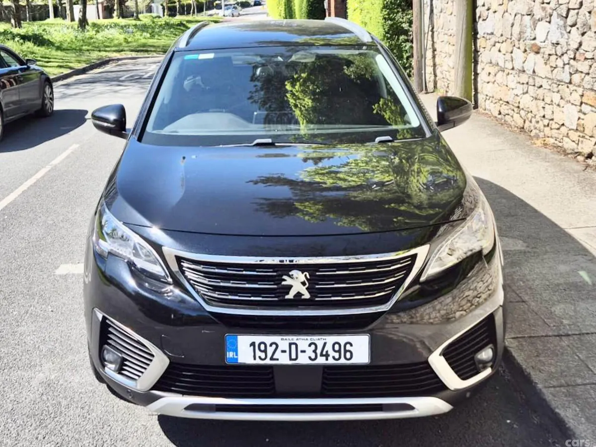 Peugeot 5008 MPV, Diesel, 2019, Black
