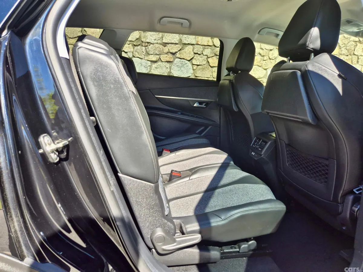 Peugeot 5008 MPV, Diesel, 2019, Black