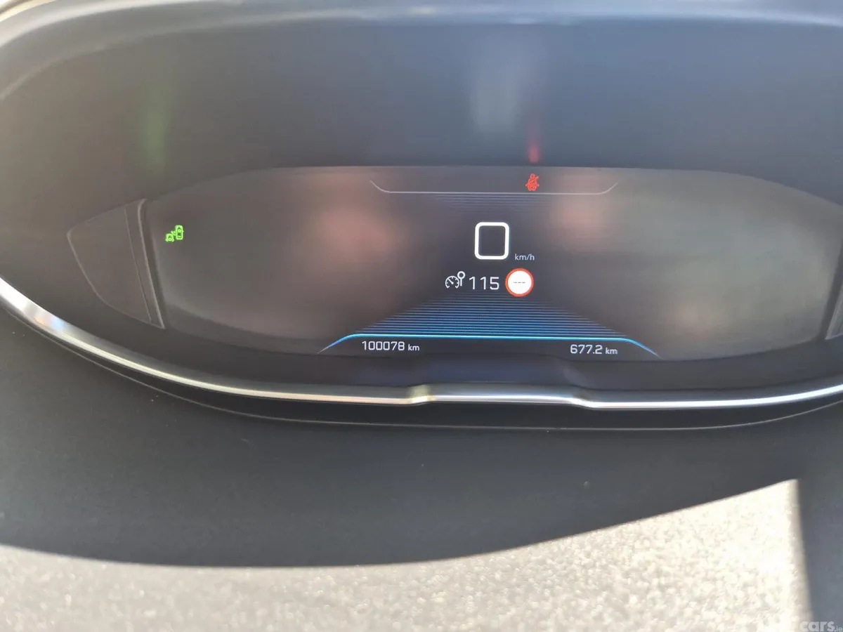 Peugeot 5008 MPV, Diesel, 2019, Black