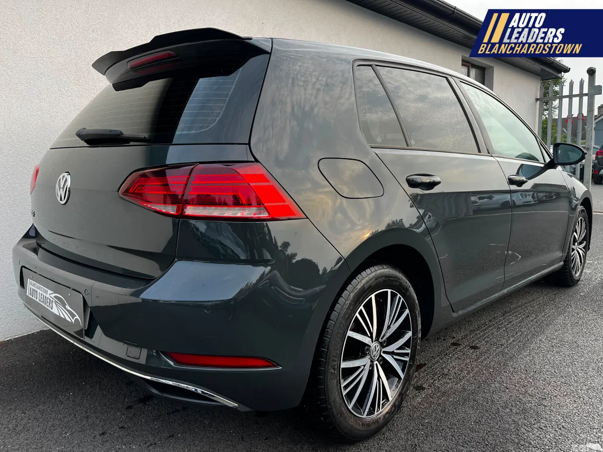 Volkswagen Golf Hatchback, Diesel, 2019, Grey