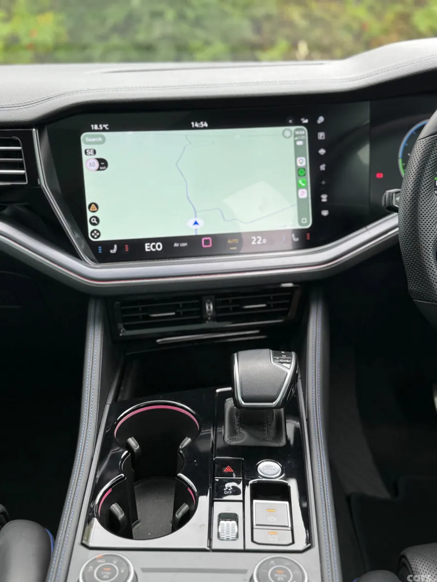 Volkswagen Touareg SUV, Petrol Plug-in Hybrid, 2024, Black