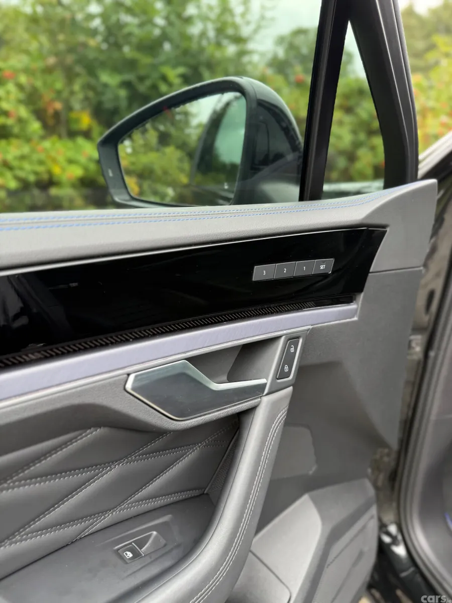 Volkswagen Touareg SUV, Petrol Plug-in Hybrid, 2024, Black