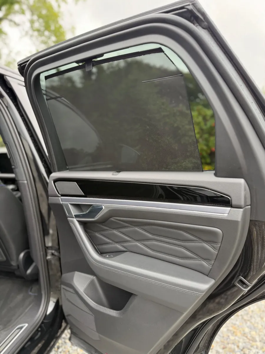 Volkswagen Touareg SUV, Petrol Plug-in Hybrid, 2024, Black
