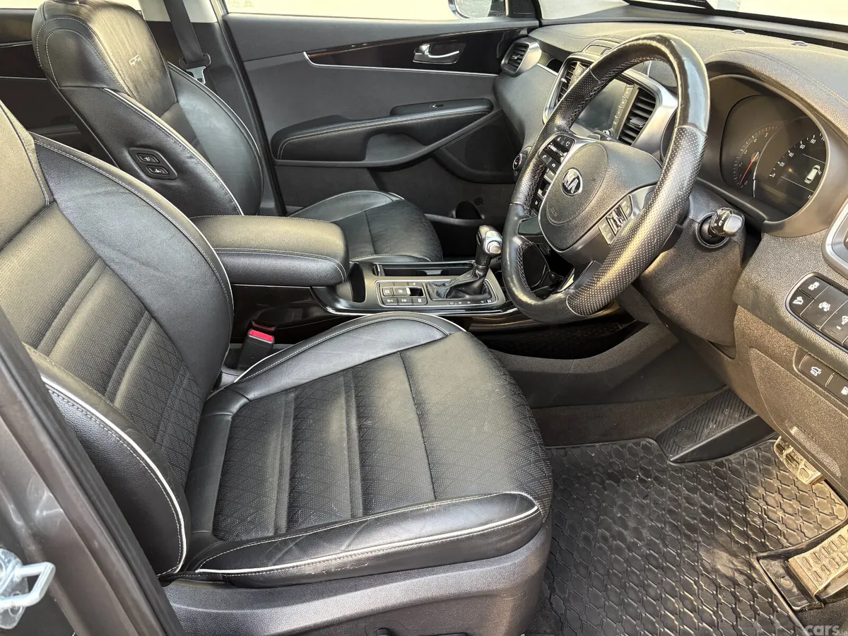 Kia Sorento SUV, Diesel, 2018, Grey