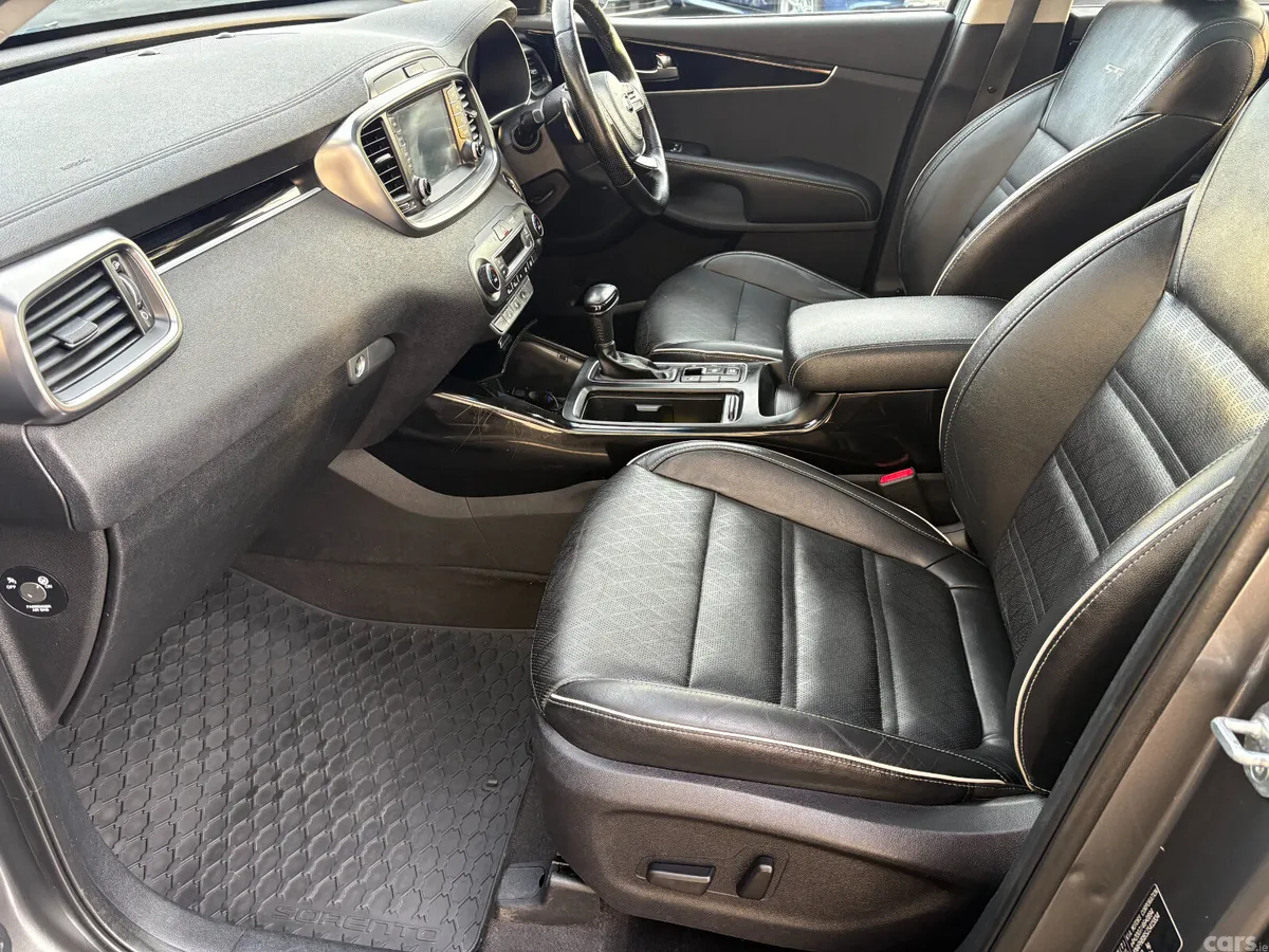 Kia Sorento SUV, Diesel, 2018, Grey