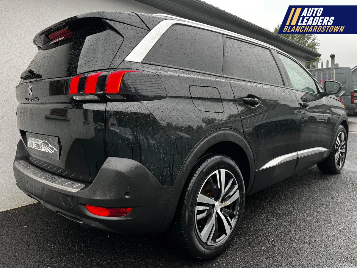 Peugeot 5008 SUV, Petrol, 2020, Black