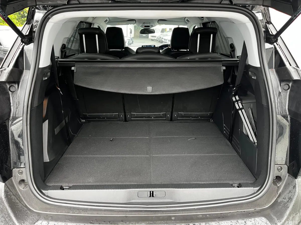 Peugeot 5008 SUV, Petrol, 2020, Black