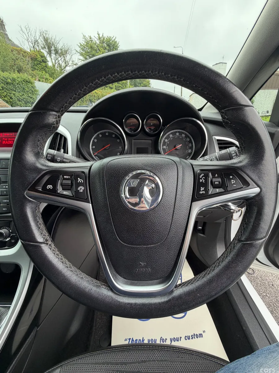 Vauxhall Astra Hatchback, Petrol, 2015, White