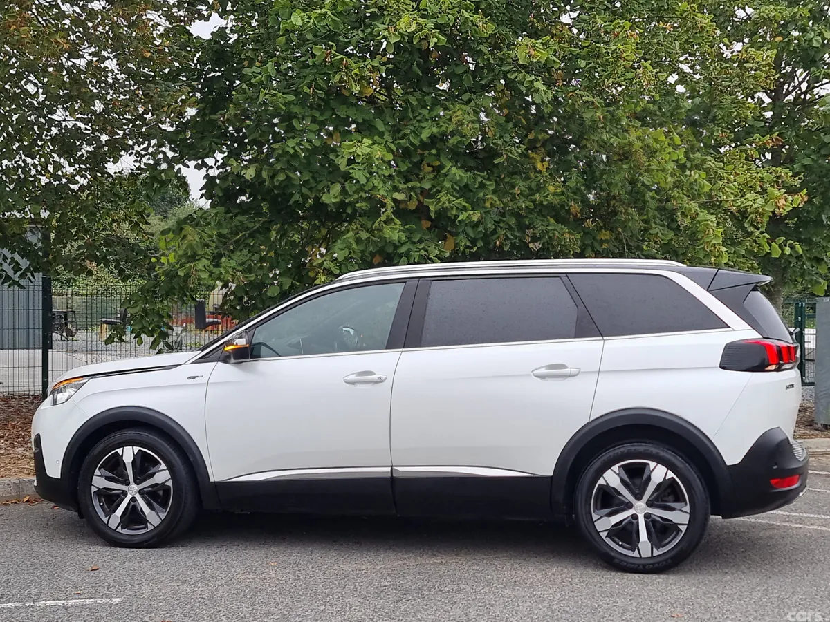 Peugeot 5008 MPV, Diesel, 2018, White