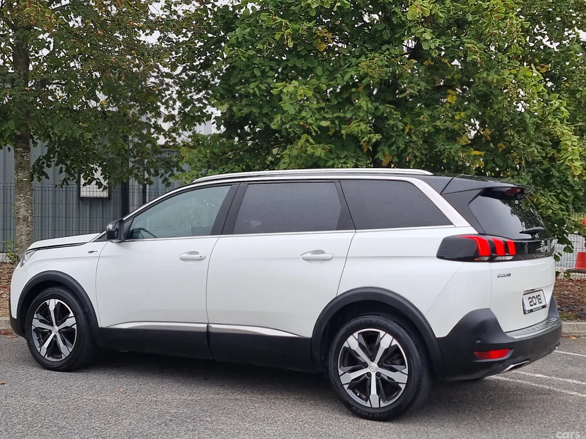 Peugeot 5008 MPV, Diesel, 2018, White