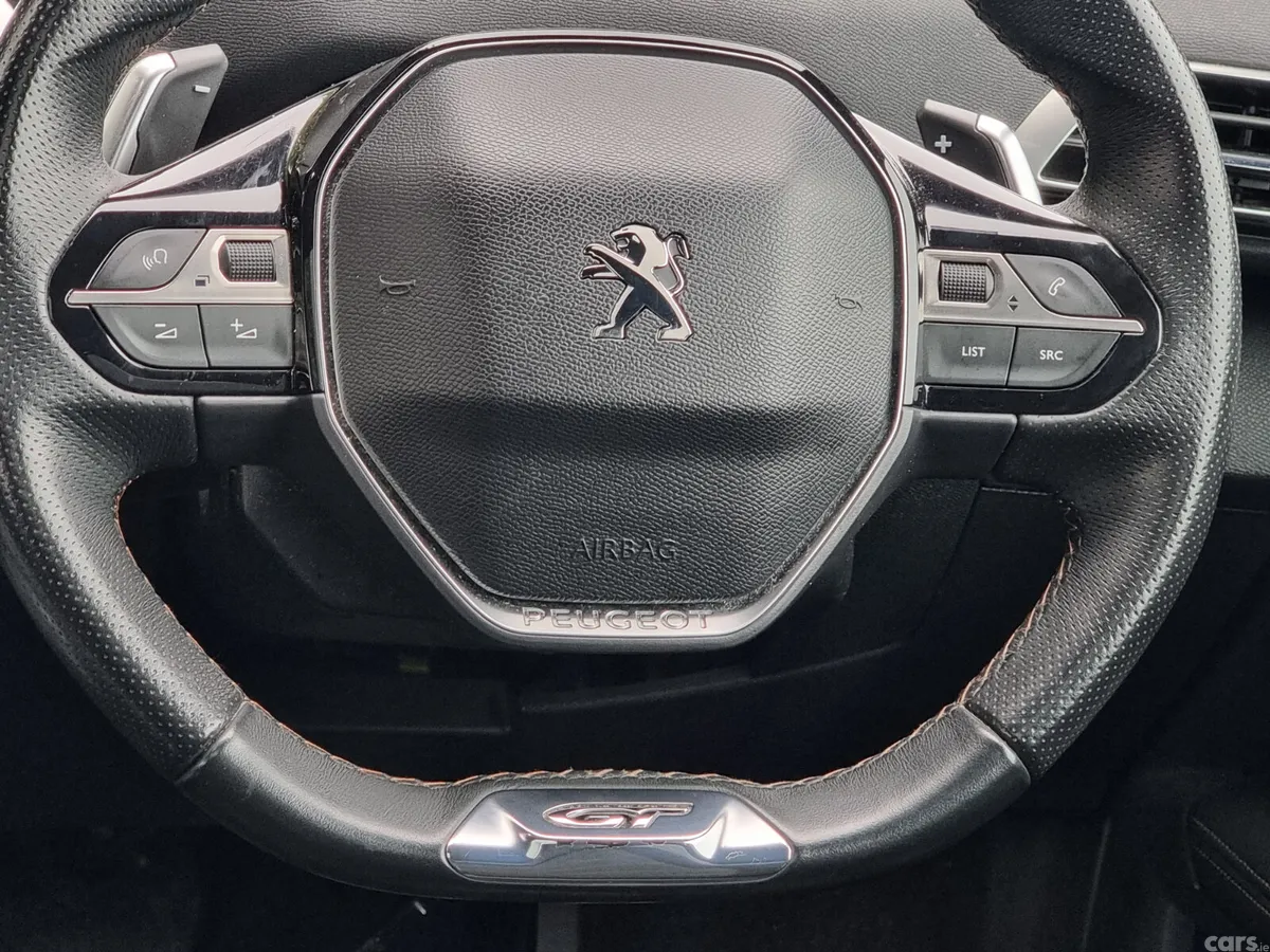 Peugeot 5008 MPV, Diesel, 2018, White