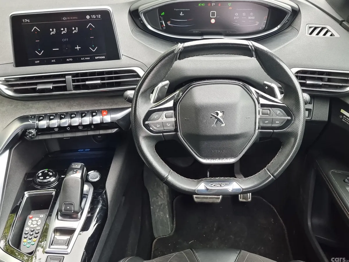 Peugeot 5008 MPV, Diesel, 2018, White