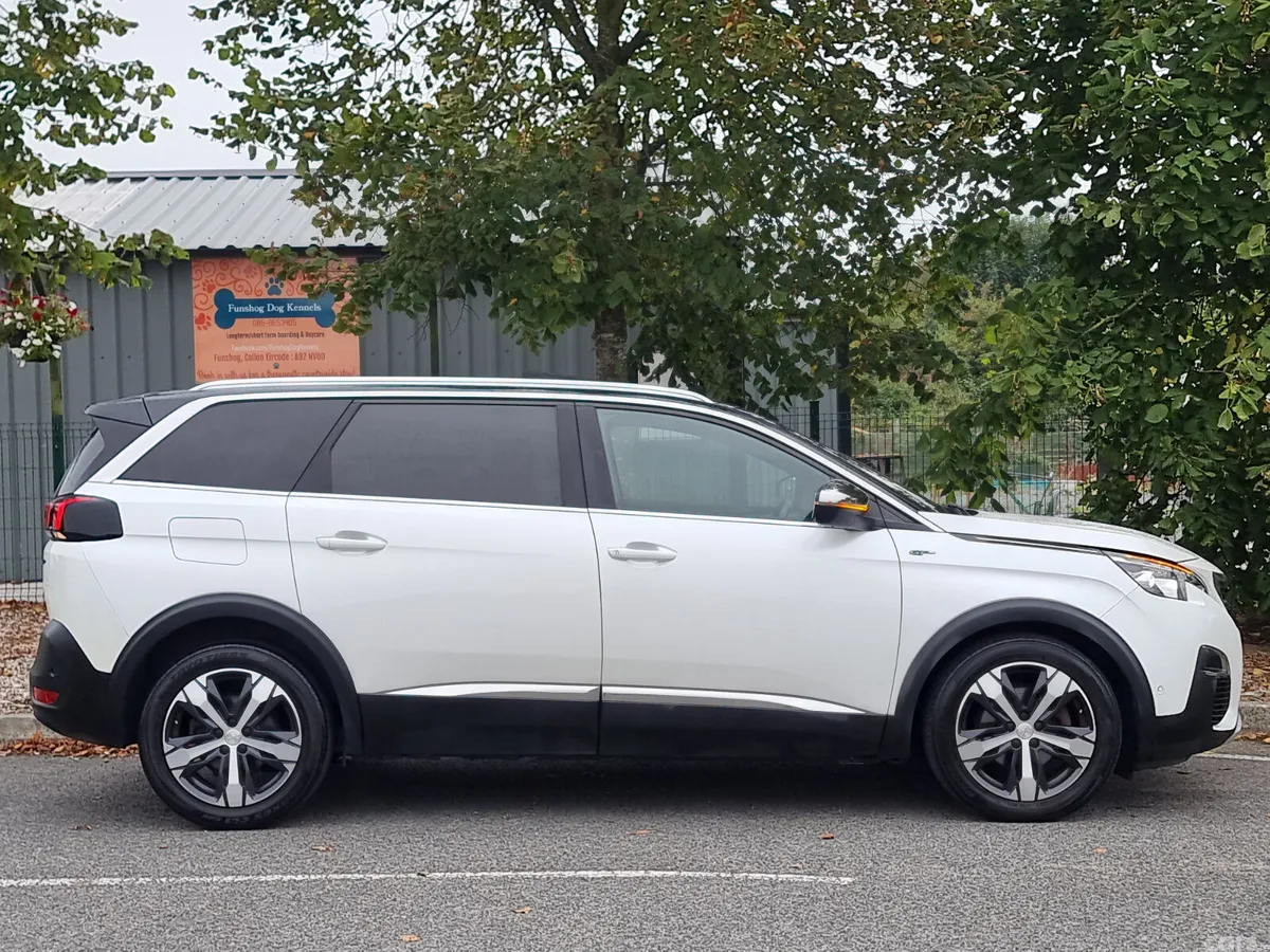 Peugeot 5008 MPV, Diesel, 2018, White