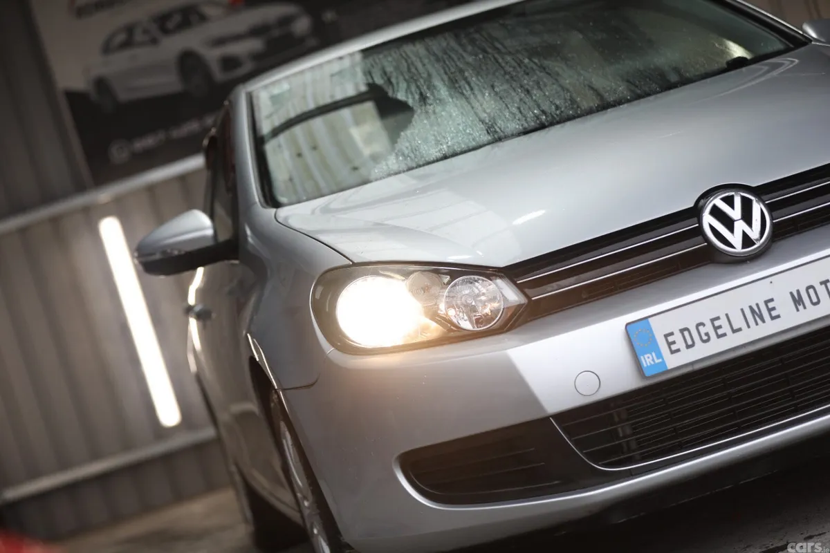 Volkswagen Golf Hatchback, Petrol, 2012, Silver