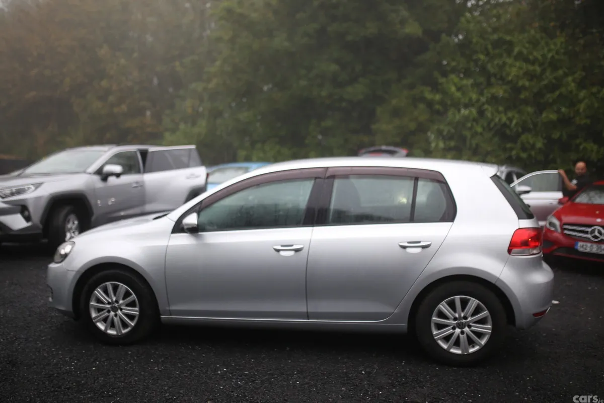 Volkswagen Golf Hatchback, Petrol, 2012, Silver