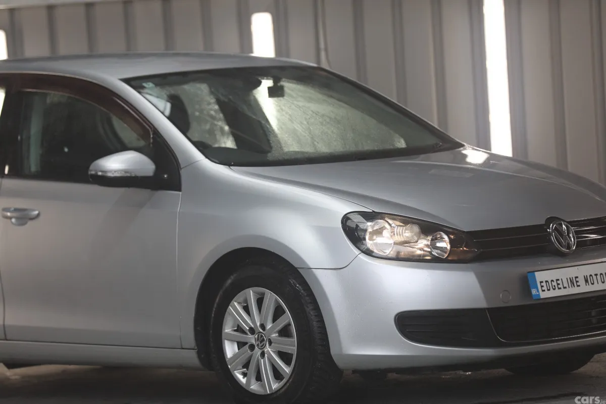 Volkswagen Golf Hatchback, Petrol, 2012, Silver