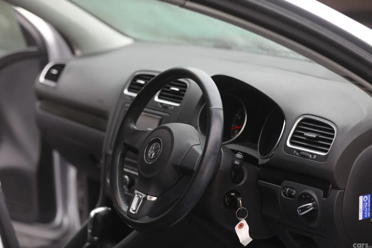 Volkswagen Golf Hatchback, Petrol, 2012, Silver