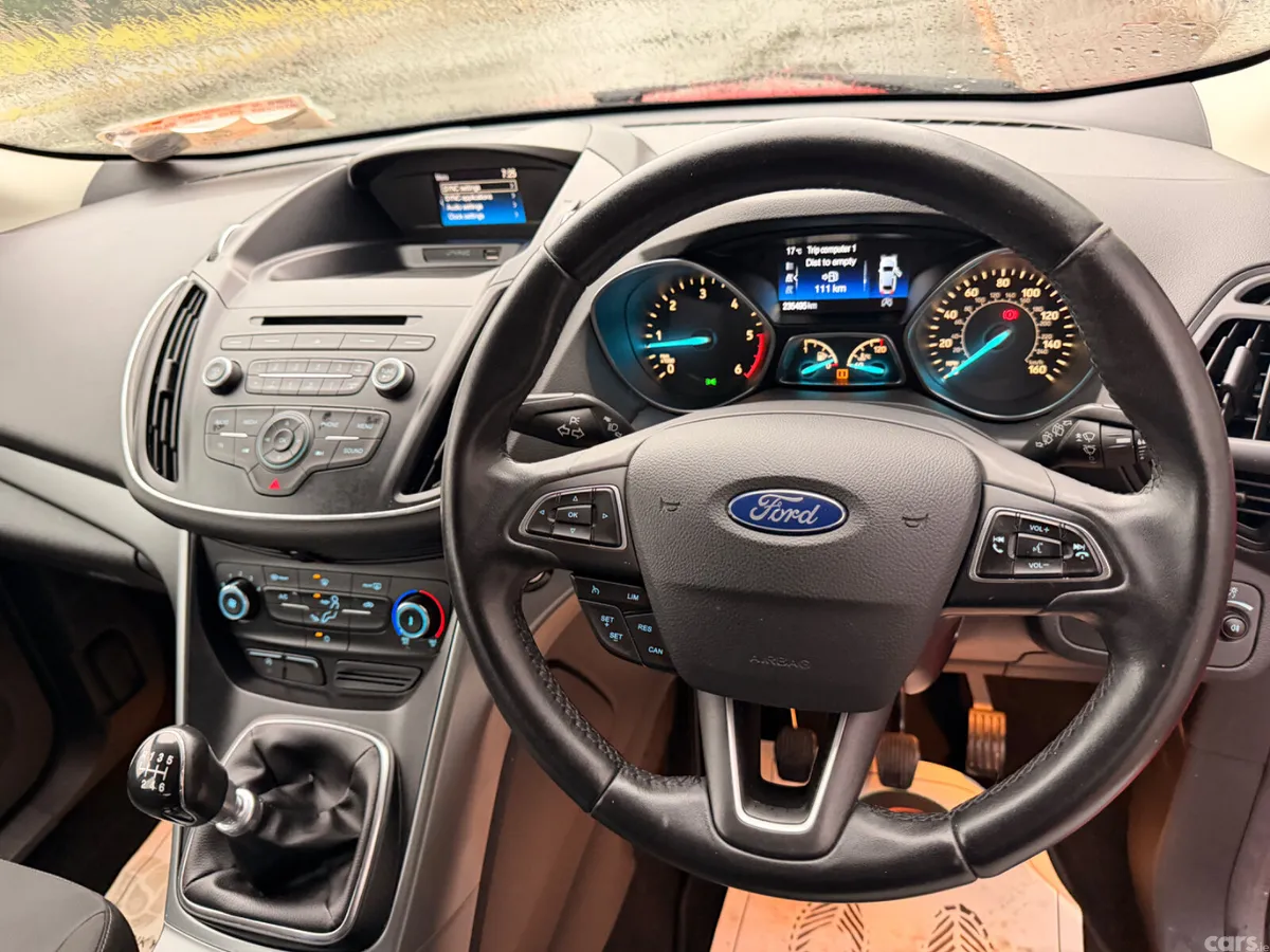 Ford Kuga SUV, Diesel, 2017, Red