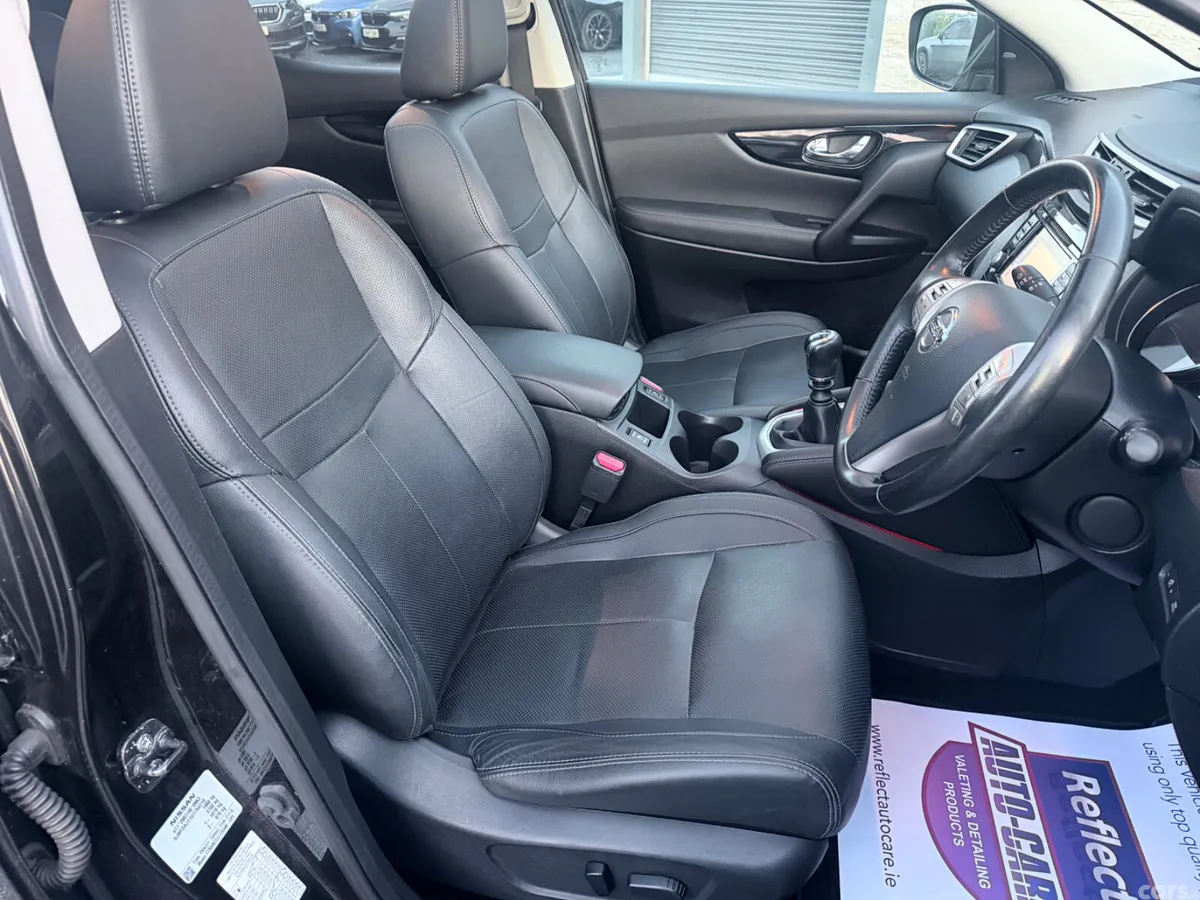 Nissan Qashqai Hatchback, Diesel, 2016, Black