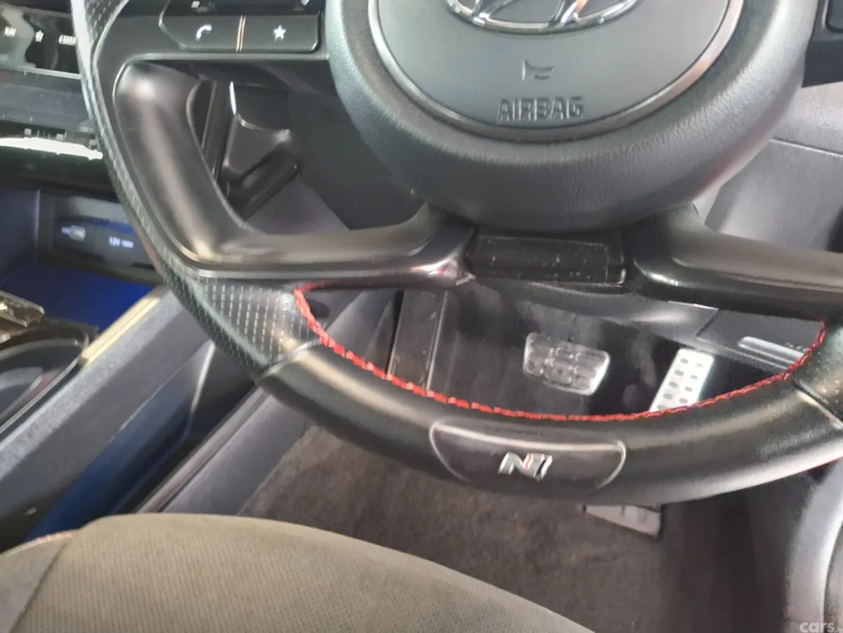 Hyundai Tucson MPV, Petrol Hybrid, 2023, Red