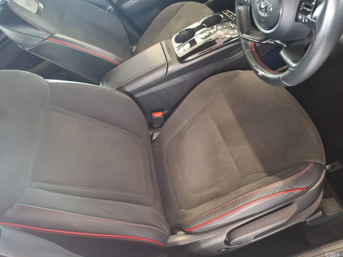 Hyundai Tucson MPV, Petrol Hybrid, 2023, Red