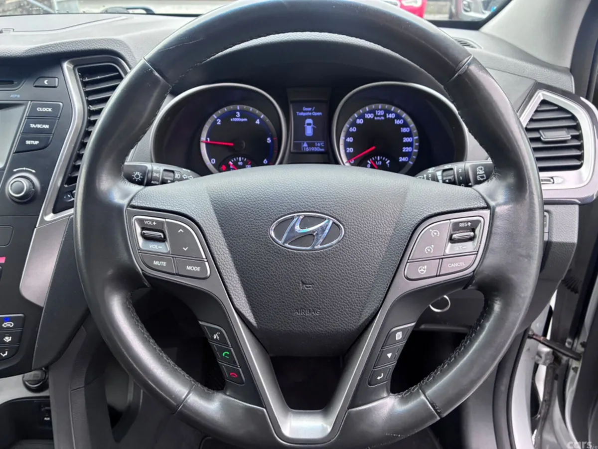 Hyundai Santa Fe SUV, Diesel, 2015, Silver